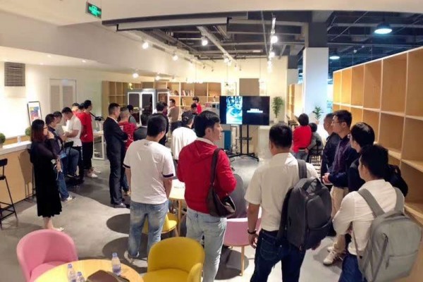 招租 | Share Space招租席位，为您创业之路打开共享办公之门！